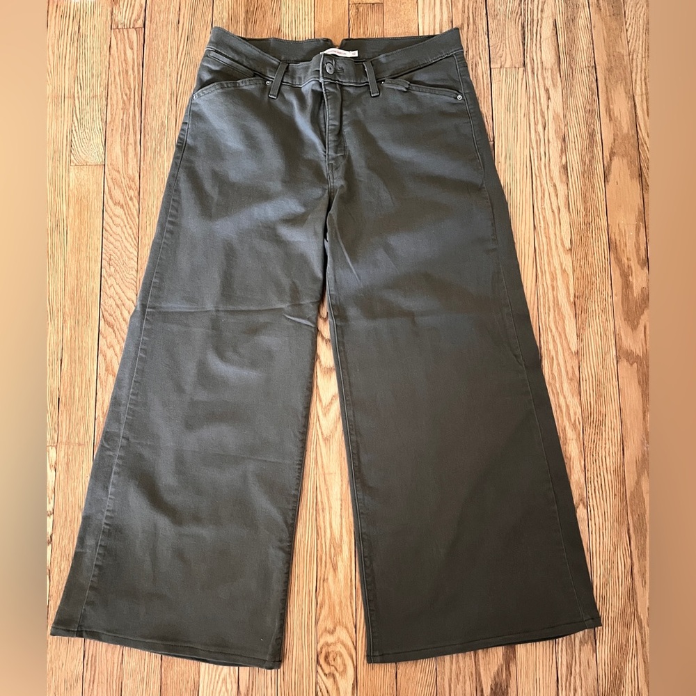 Levi's 311 short / petite mid-rise women's Wide Leg Olive Jeans